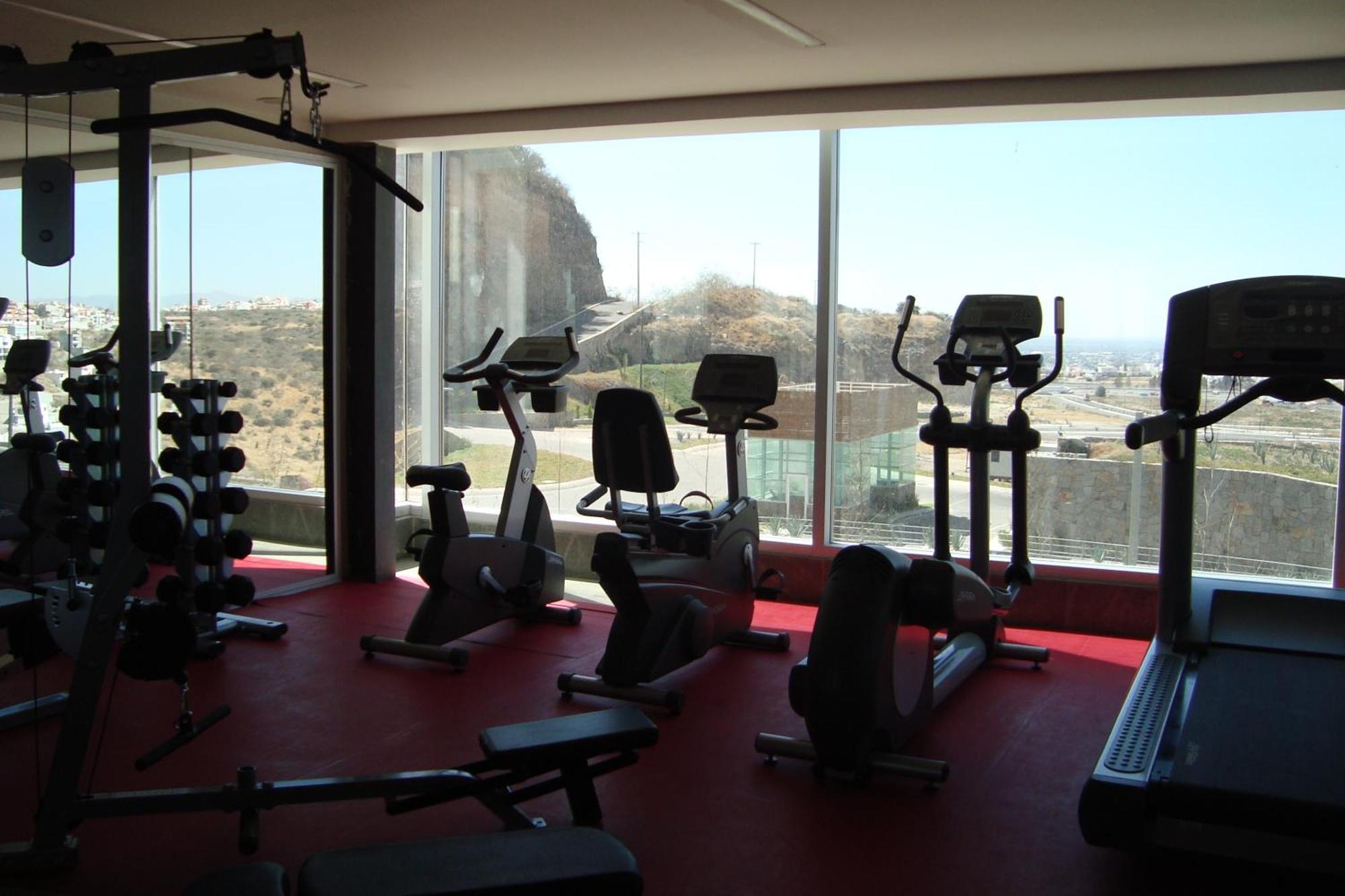 Casa Inn Premium Hotel Queretaro Miranda Exterior photo A gym in Athens, Greece
