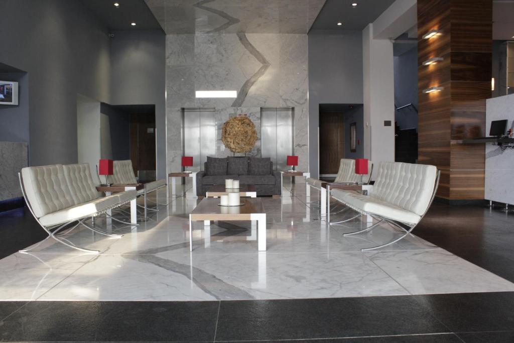 Casa Inn Premium Hotel Queretaro Miranda Exterior photo The lobby of the hotel
