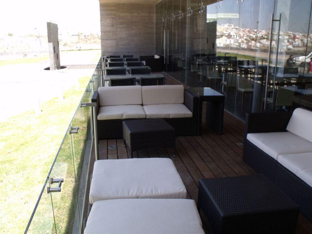 Casa Inn Premium Hotel Queretaro Miranda Exterior photo The Sky Bar