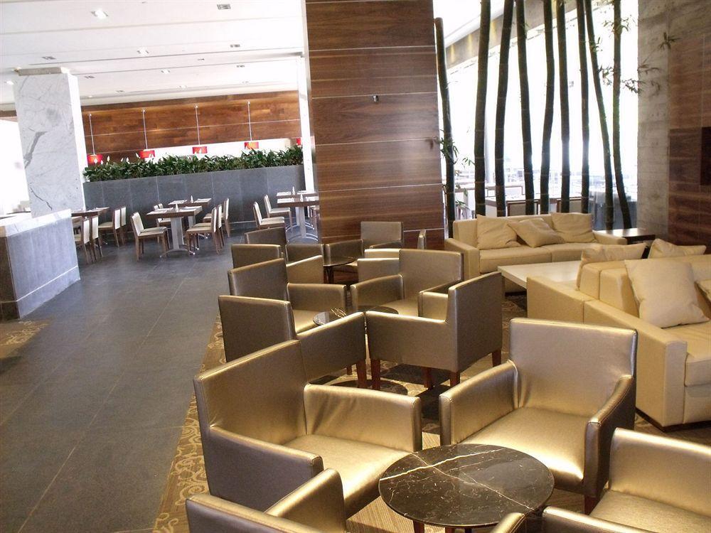 Casa Inn Premium Hotel Queretaro Miranda Exterior photo The lounge at the airport