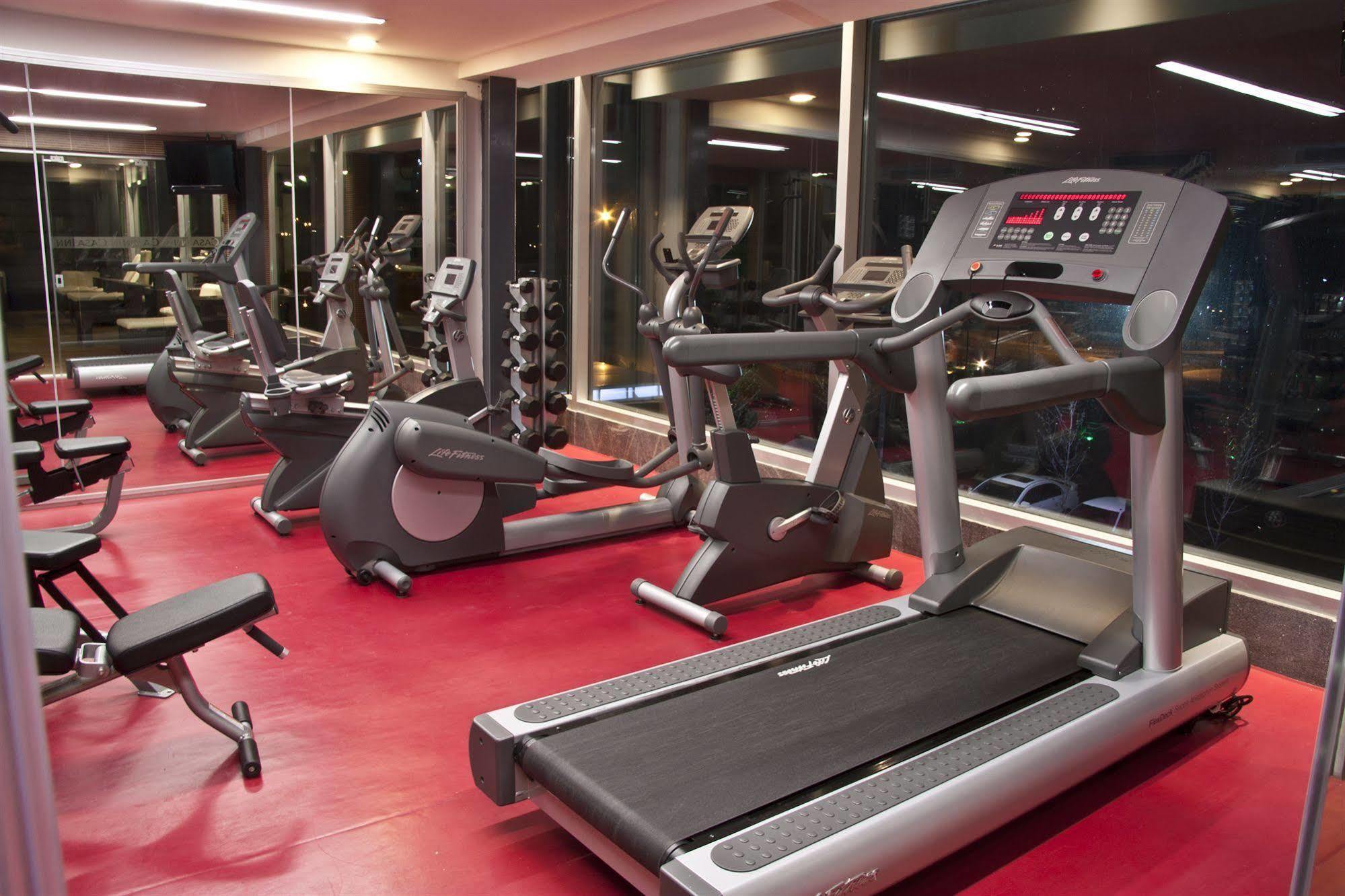 Casa Inn Premium Hotel Queretaro Miranda Exterior photo A treadmill
